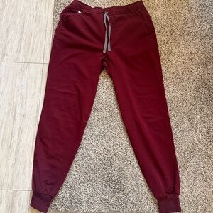 Figs Tansen Jogger Scrub Pants, Men’s Size Medium, Red